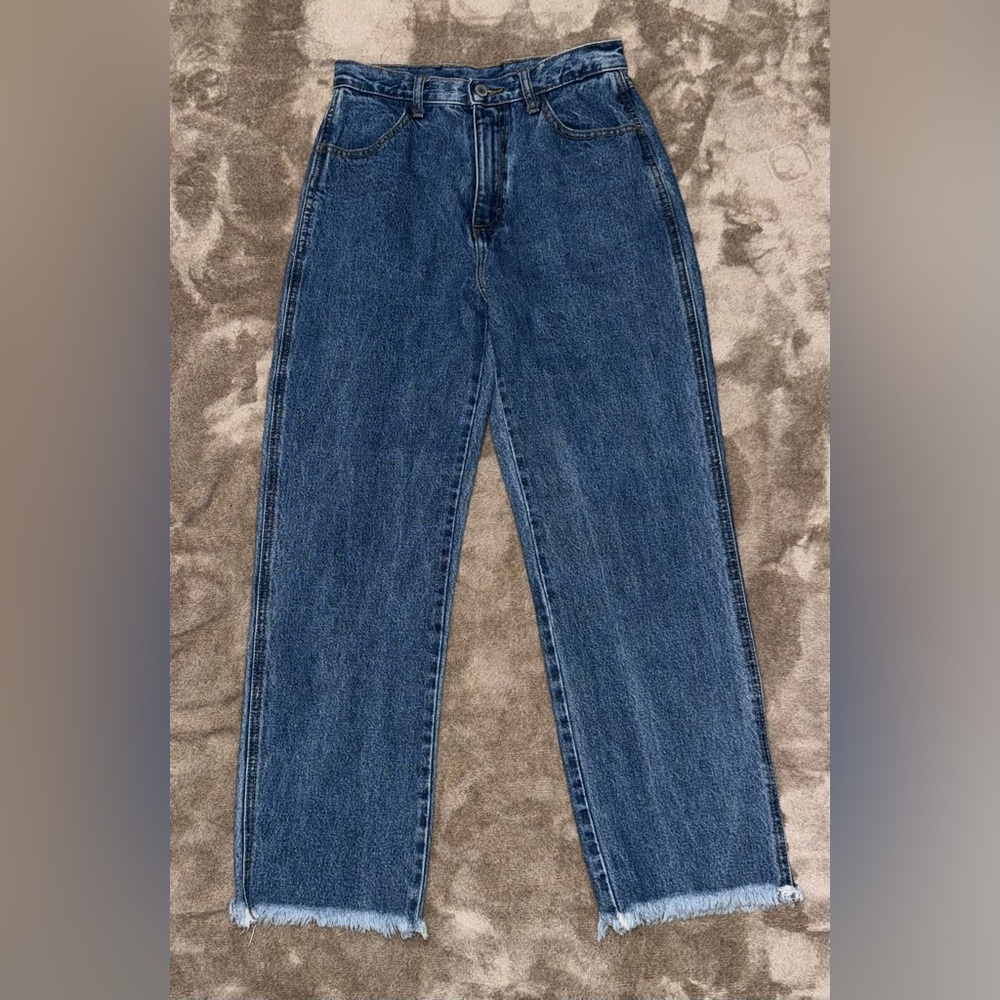 J. GALT High Waisted Straight Leg Raw Hem Jeans in Medium Wash Size Medium